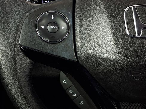 Used 2016 Honda HR-V LX image 19