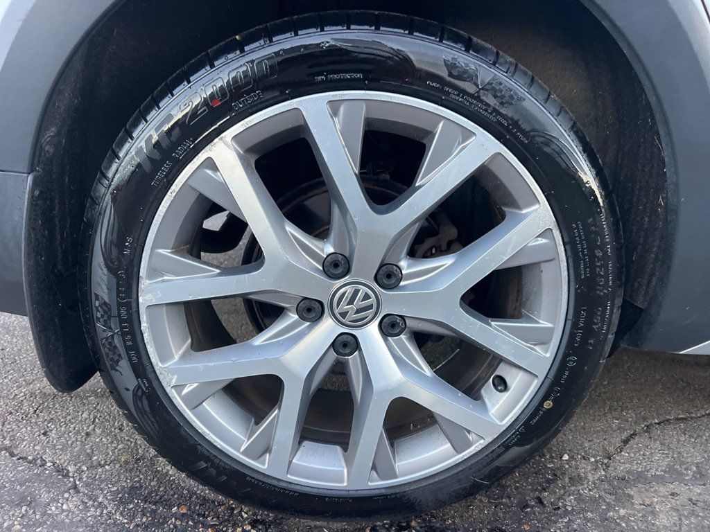 Used 2017 Volkswagen Golf Alltrack SEL AWD/4WD image 42