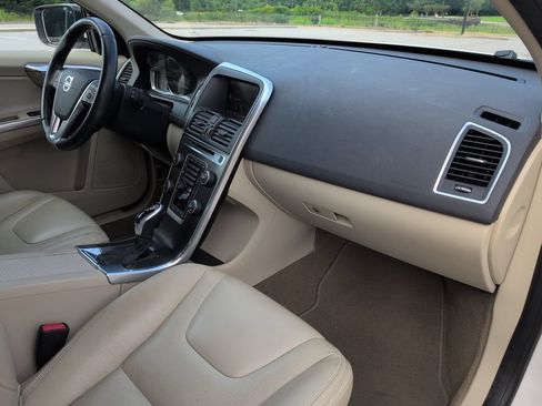 Used 2014 Volvo XC60 3.2 FWD image 29