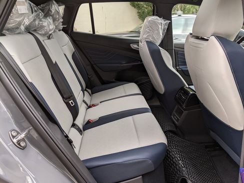 New 2025 Volkswagen ID.4 Pro S image 25