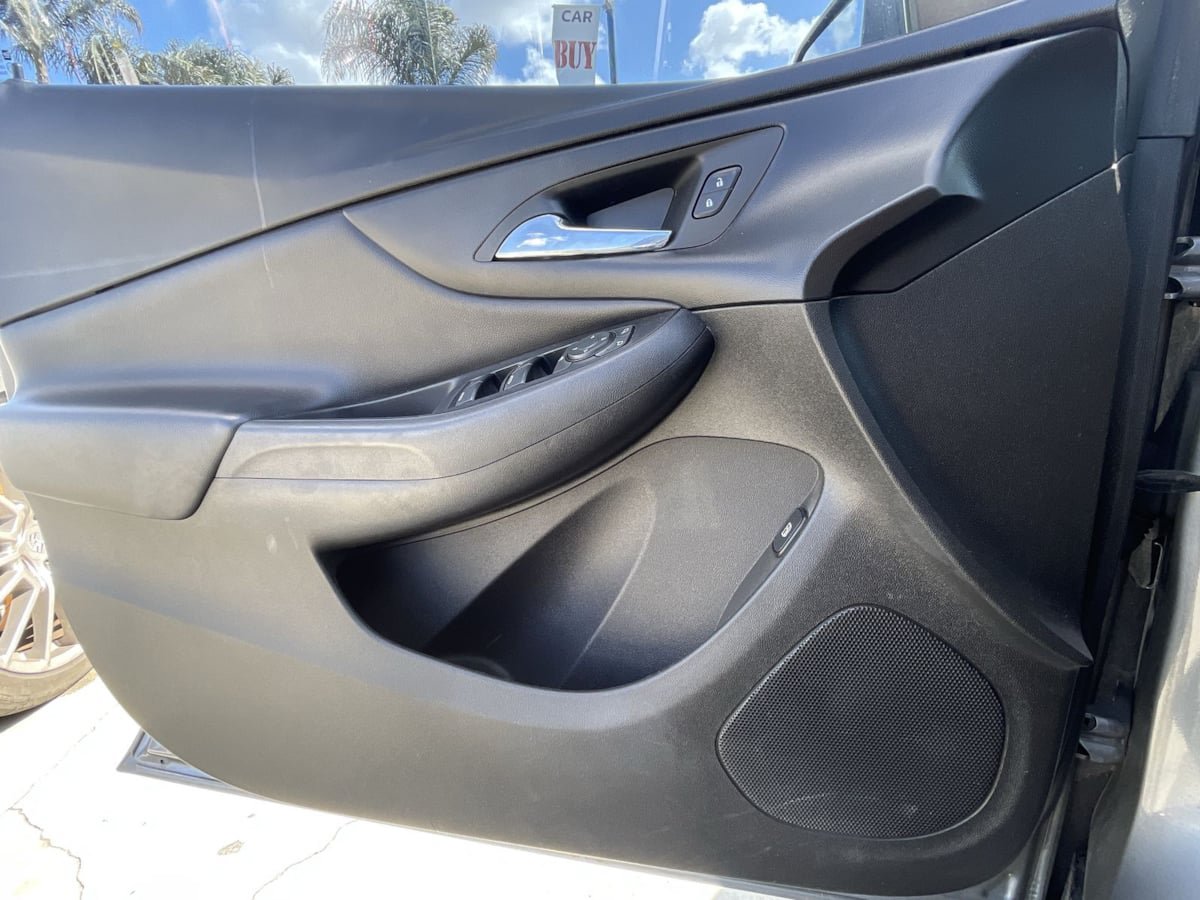Used 2018 Chevrolet Volt LT FWD image 14
