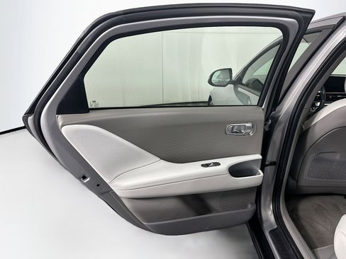 Used 2024 Hyundai Ioniq 6 SEL RWD image 26