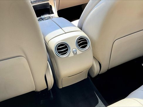 Used 2019 Mercedes-Benz GLC 300 4MATIC w/ Premium Package image 12