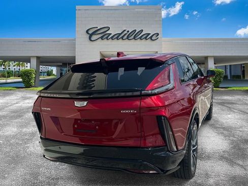 Certified 2025 Cadillac Lyriq Sport AWD/4WD image 7