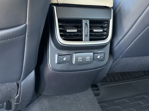 Used 2022 Subaru Outback Limited XT image 11