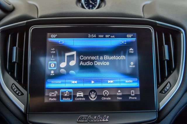 Used 2018 Maserati Ghibli RWD image 21