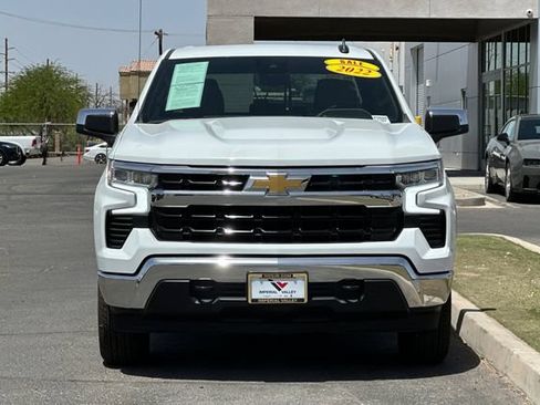 Used 2022 Chevrolet Silverado 1500 LT AWD/4WD image 12