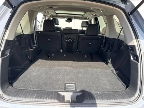 Used 2025 Honda Pilot Elite image 9