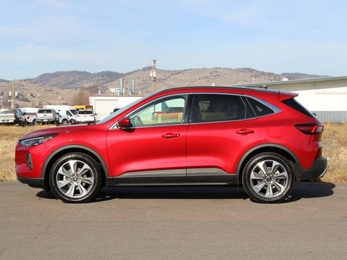 Used 2024 Ford Escape Platinum w/ Premium Technology Package image 3