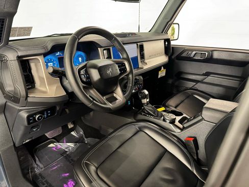 Used 2025 Ford Bronco Outer Banks image 11
