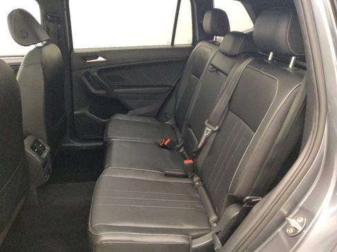 Used 2022 Volkswagen Tiguan SE R-Line image 18