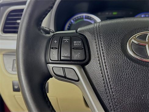 Used 2019 Toyota Highlander Limited image 13