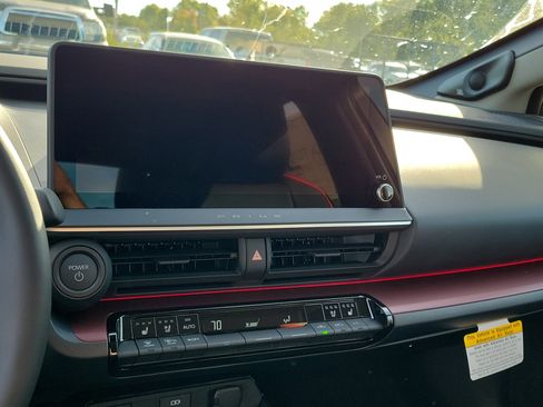 New 2026 Toyota Prius Plug-In Hybrid FWD image 26