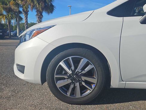 Used 2023 Nissan Versa SV image 18