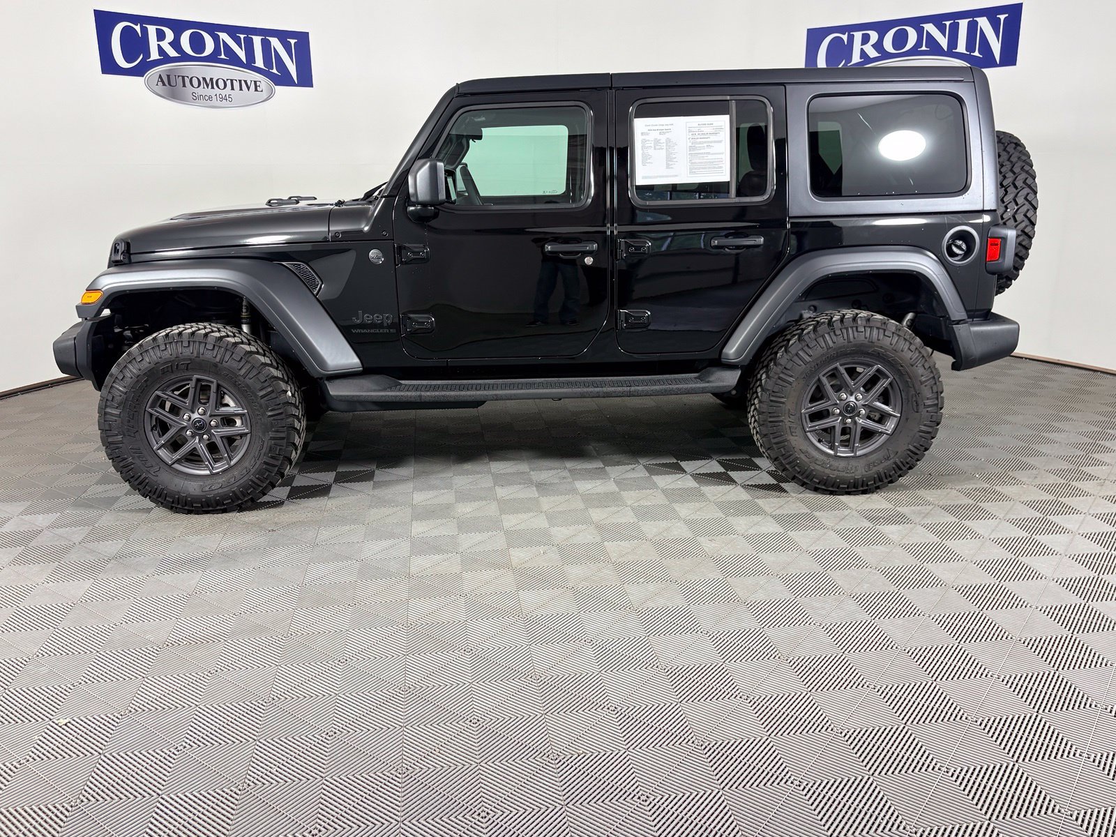 Used 2026 Jeep Wrangler Unlimited Sport AWD/4WD image 36
