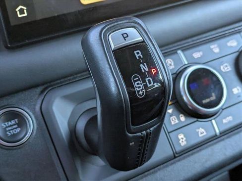 Used 2022 Land Rover Defender 110 X-Dynamic HSE AWD/4WD image 12