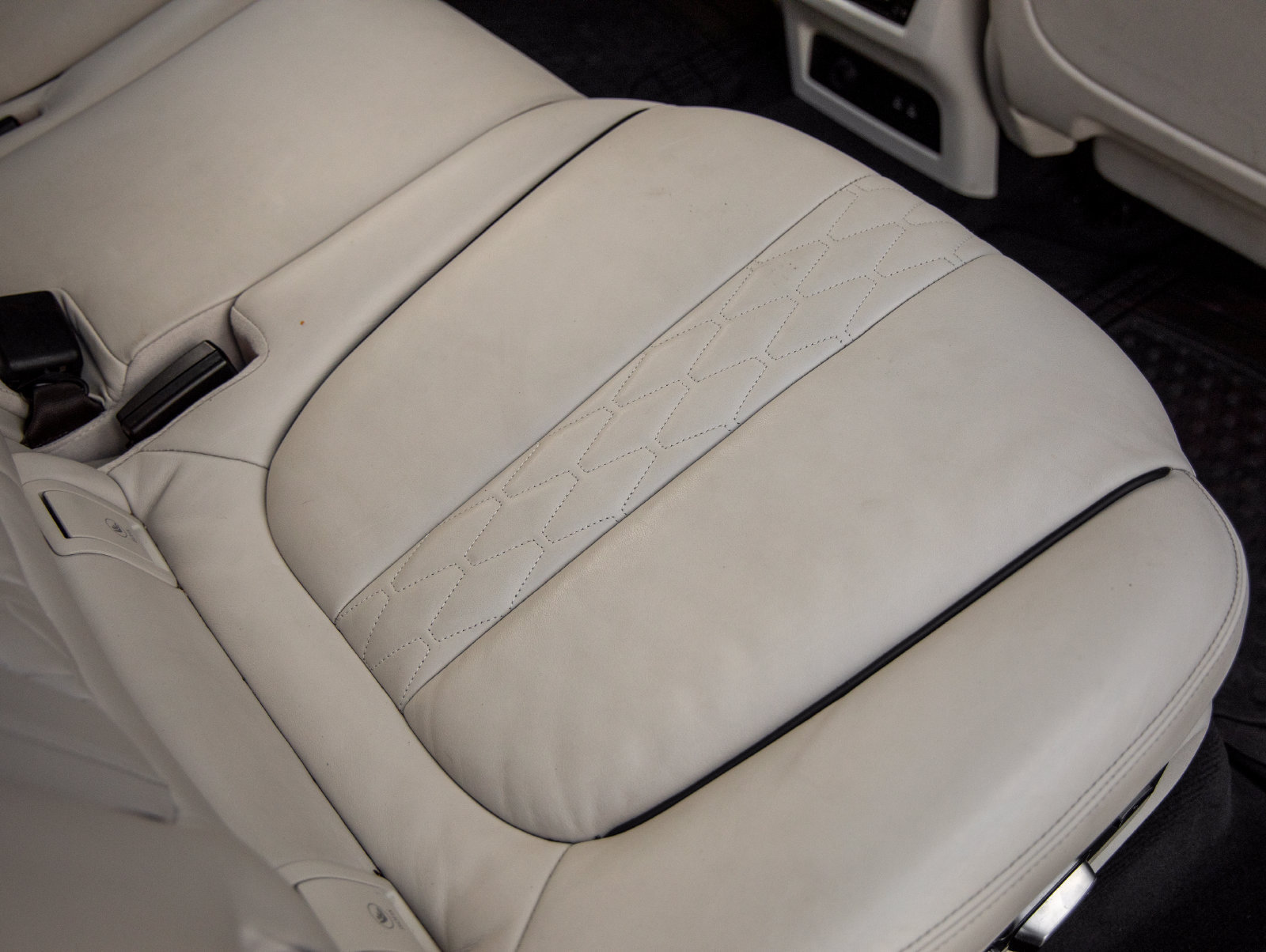 Used 2020 BMW X7 xDrive40i w/ M Sport Package AWD/4WD image 41