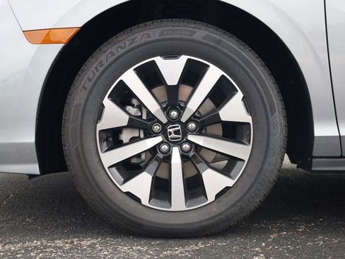 New 2026 Honda Odyssey EX-L image 9