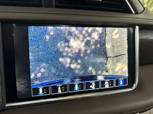 Used 2022 GMC Yukon Denali RWD image 54