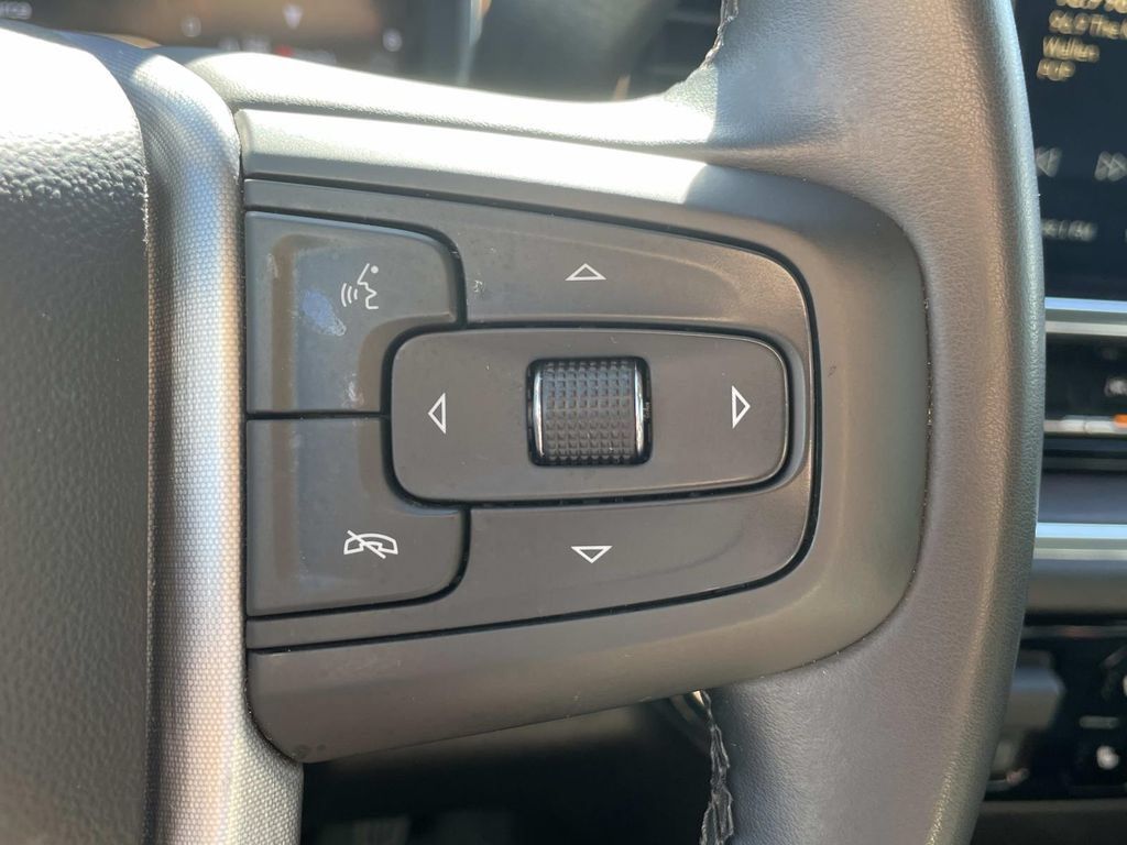 Used 2025 GMC Sierra 1500 SLT AWD/4WD image 23