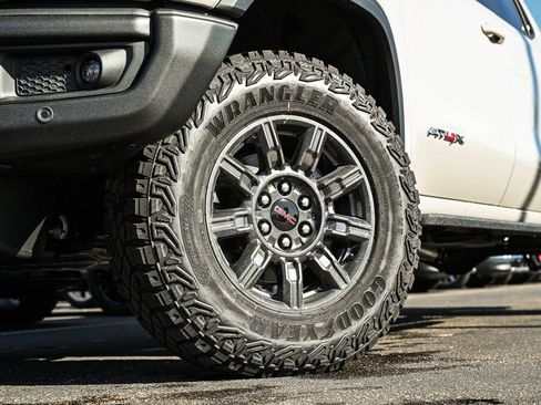 New 2026 GMC Sierra 1500 AT4X AWD/4WD image 6