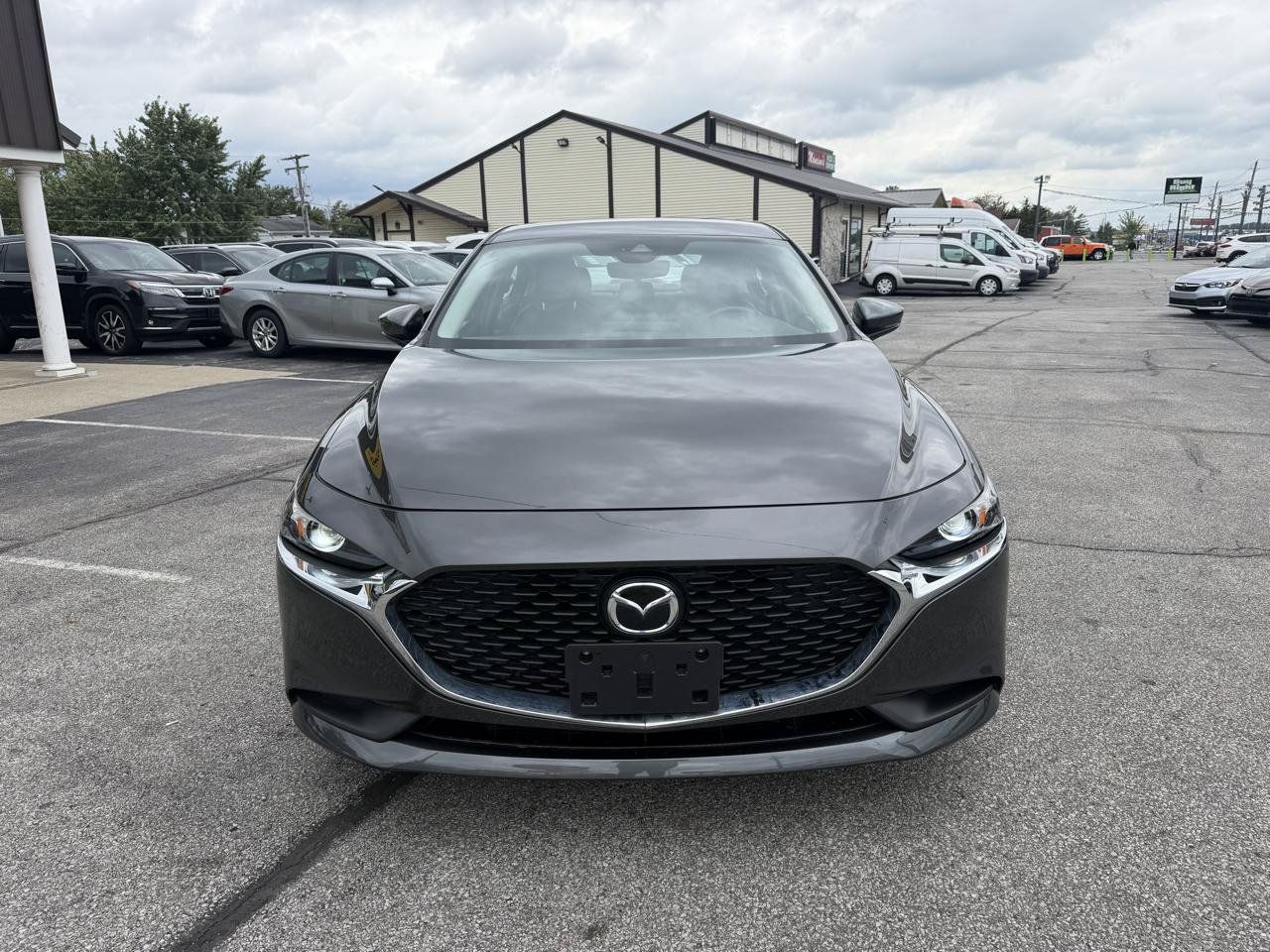 Used 2021 MAZDA MAZDA3 s FWD image 3