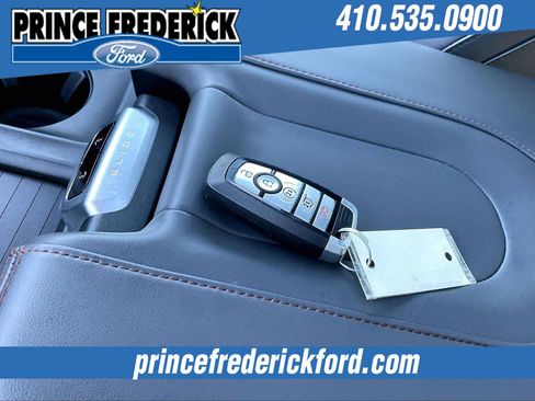 Used 2025 Ford Expedition Active image 10