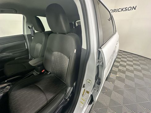 Used 2024 Mitsubishi Outlander Sport LE image 12