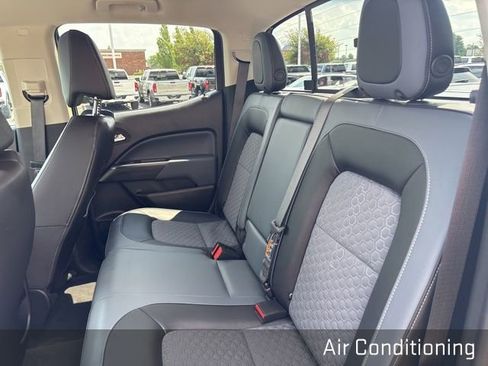 Used 2022 Chevrolet Colorado Z71 image 23