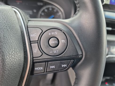 Certified 2023 Toyota Venza LE AWD/4WD image 26