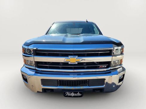 Used 2018 Chevrolet Silverado 2500 LTZ w/ LTZ Plus Package AWD/4WD image 3