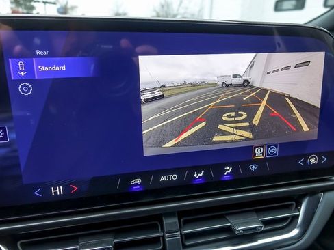 New 2026 Chevrolet Equinox EV LT image 22