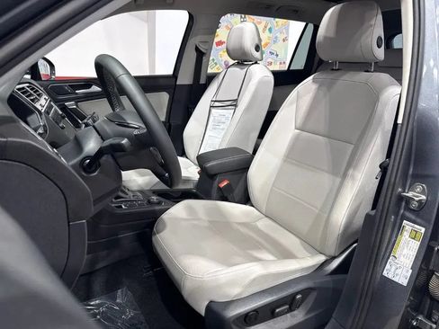Used 2021 Volkswagen Tiguan SEL AWD/4WD image 12