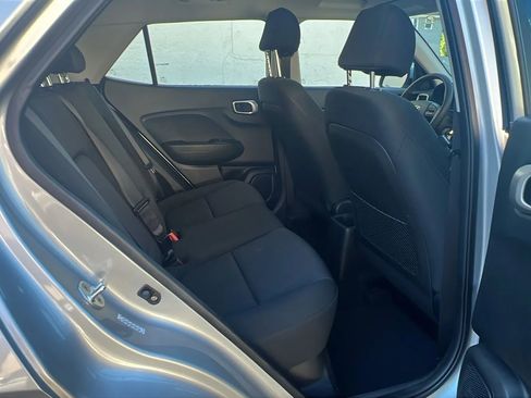 Used 2022 Hyundai Venue SE image 30