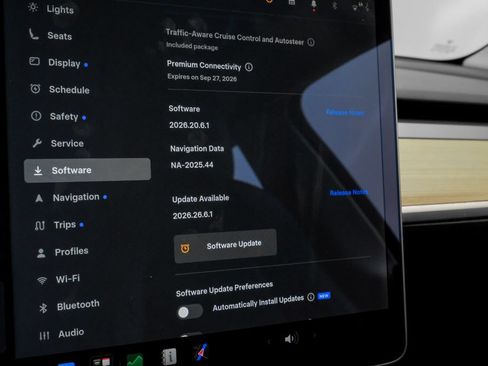 Used 2021 Tesla Model Y Long Range AWD/4WD image 36