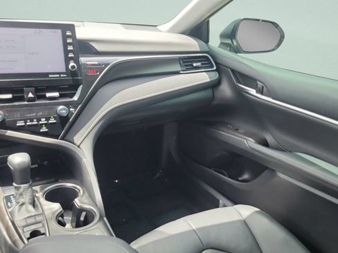 Certified 2022 Toyota Camry XSE FWD image 13