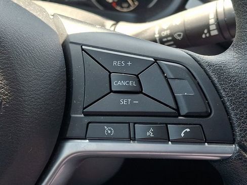 Used 2025 Nissan Altima 2.5 SV FWD image 18