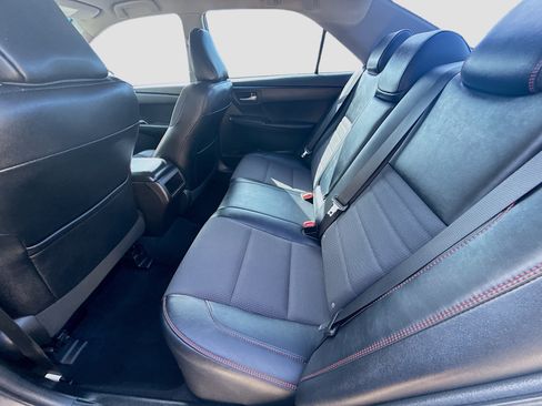 Used 2017 Toyota Camry SE FWD image 22