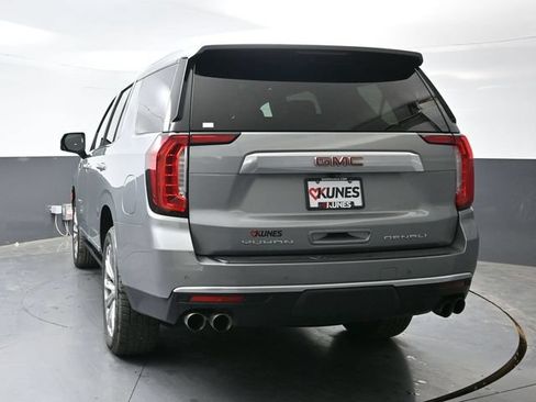 Used 2023 GMC Yukon Denali AWD/4WD image 2