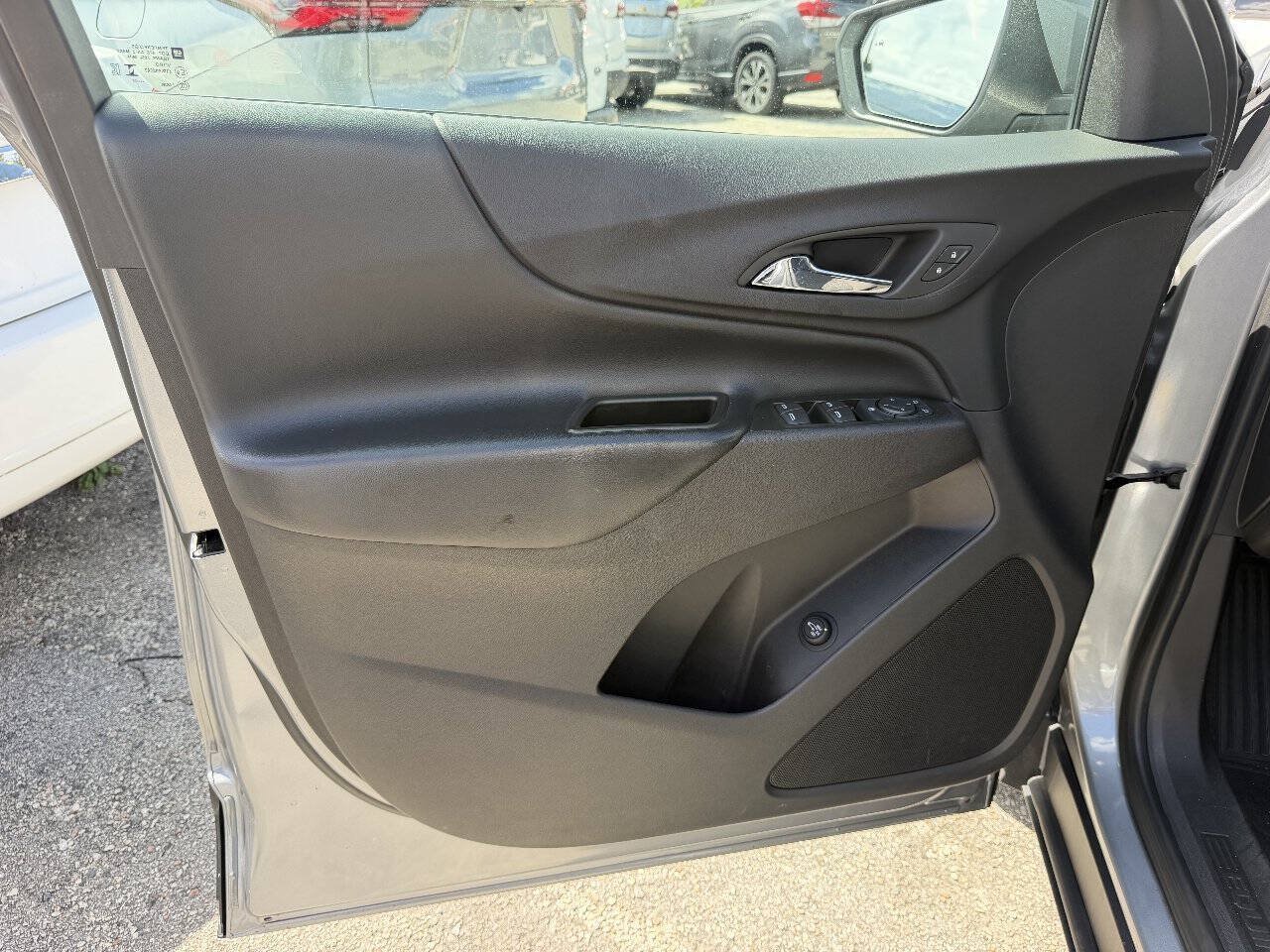 Used 2023 Chevrolet Equinox LT w/ Driver Convenience Package AWD/4WD image 11