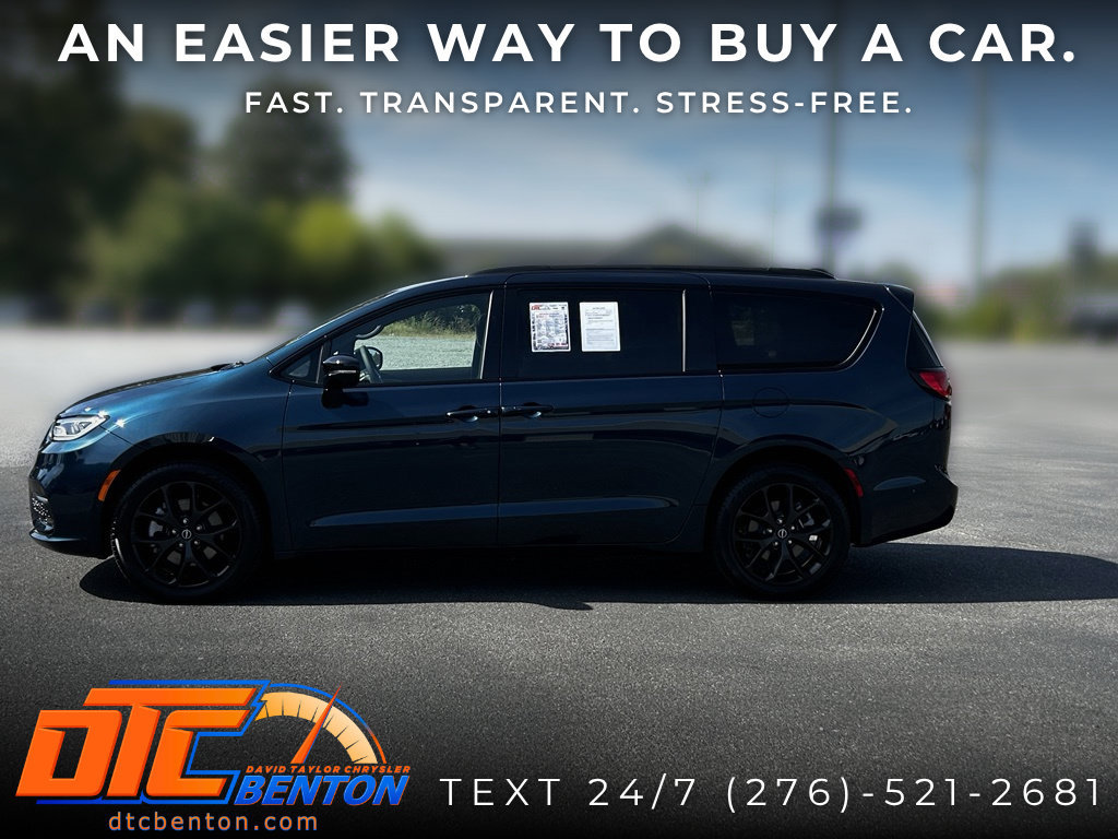 Used 2025 Chrysler Pacifica Limited AWD/4WD image 8