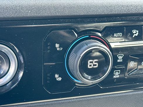 Used 2023 Chevrolet Silverado 1500 LT image 20