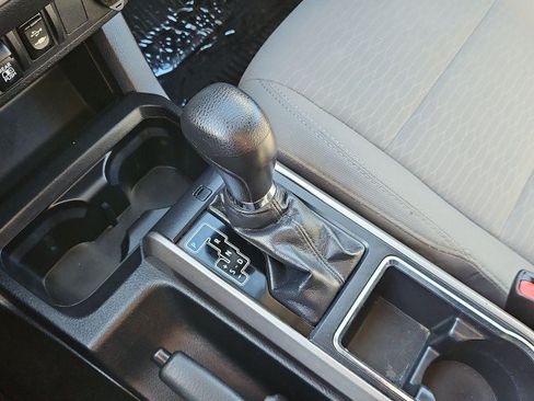 Used 2019 Toyota Tacoma SR5 RWD image 15