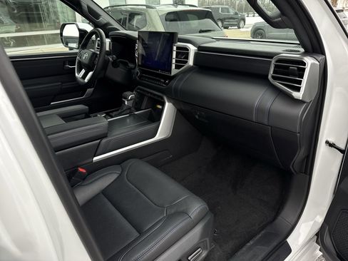 Used 2024 Toyota Tundra Platinum image 29