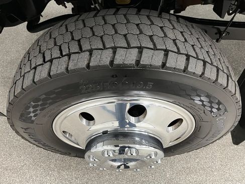 Used 2026 Ford F450 Platinum w/ FX4 Off-Road Package AWD/4WD image 15