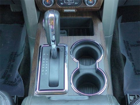 Used 2014 Ford F150 Lariat w/ Lariat Chrome Package image 19