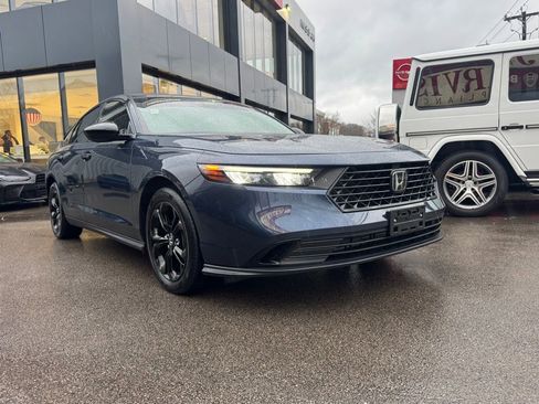 Used 2025 Honda Accord SE image 2