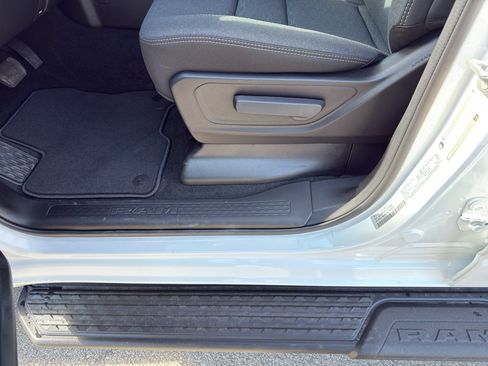 New 2026 RAM 1500 Express image 15
