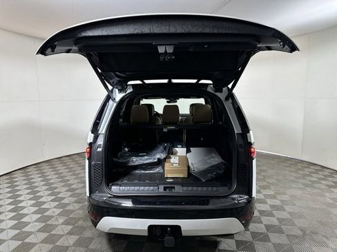 New 2025 Land Rover Discovery Dynamic SE image 7