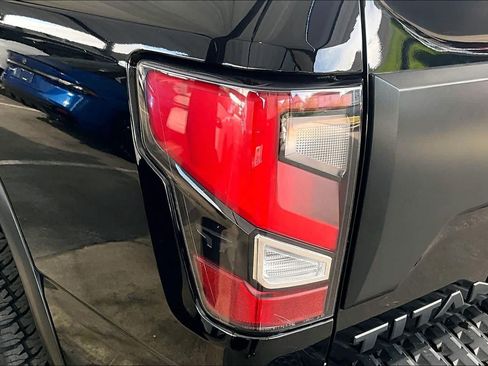 Used 2021 Nissan Titan PRO-4X w/ Pro-4x Convenience Package AWD/4WD image 29